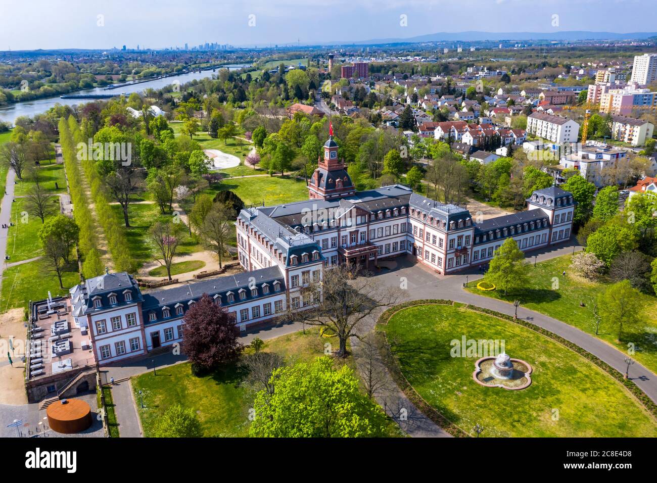 Deutschland, Hessen, Hanau, Helikopteransicht von Schloss Philippsruhe im Sommer Stockfoto