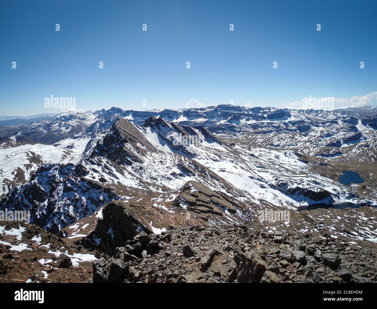 Schöner tunari Gipfel, Bolivien. Tolle Wanderung in der Nähe von Cochabamba. Bolivianische Anden an einem sehr klaren Tag im Sommer Stockfoto