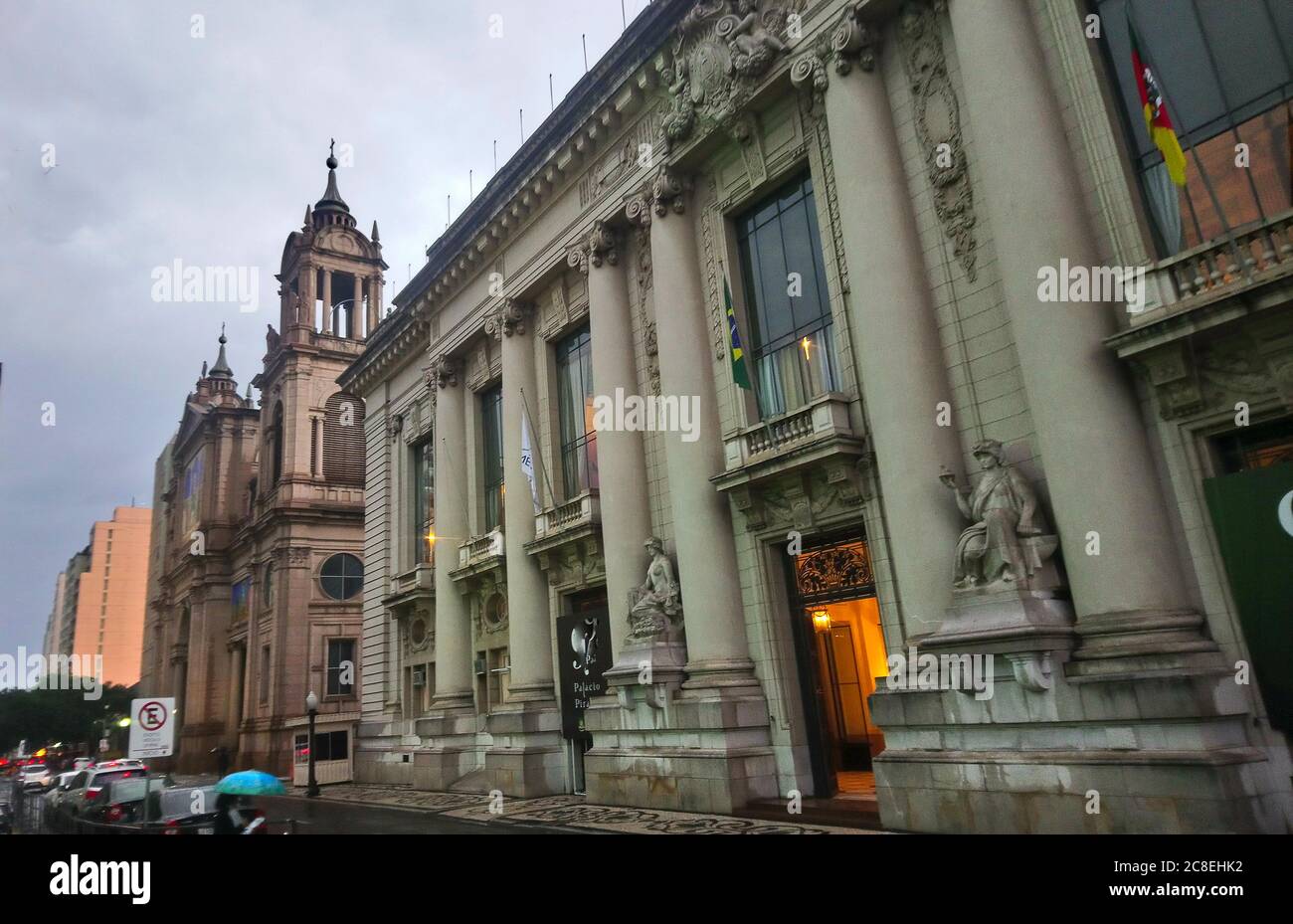 Schönes altes und trationales Gebäude in Porto Alegre, Brasilien Stockfoto