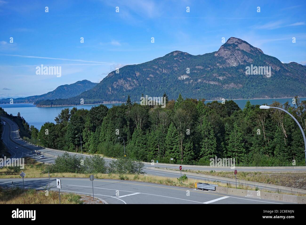 Landschaftlich schöner Küstenautobahn in British Columbia Stockfoto