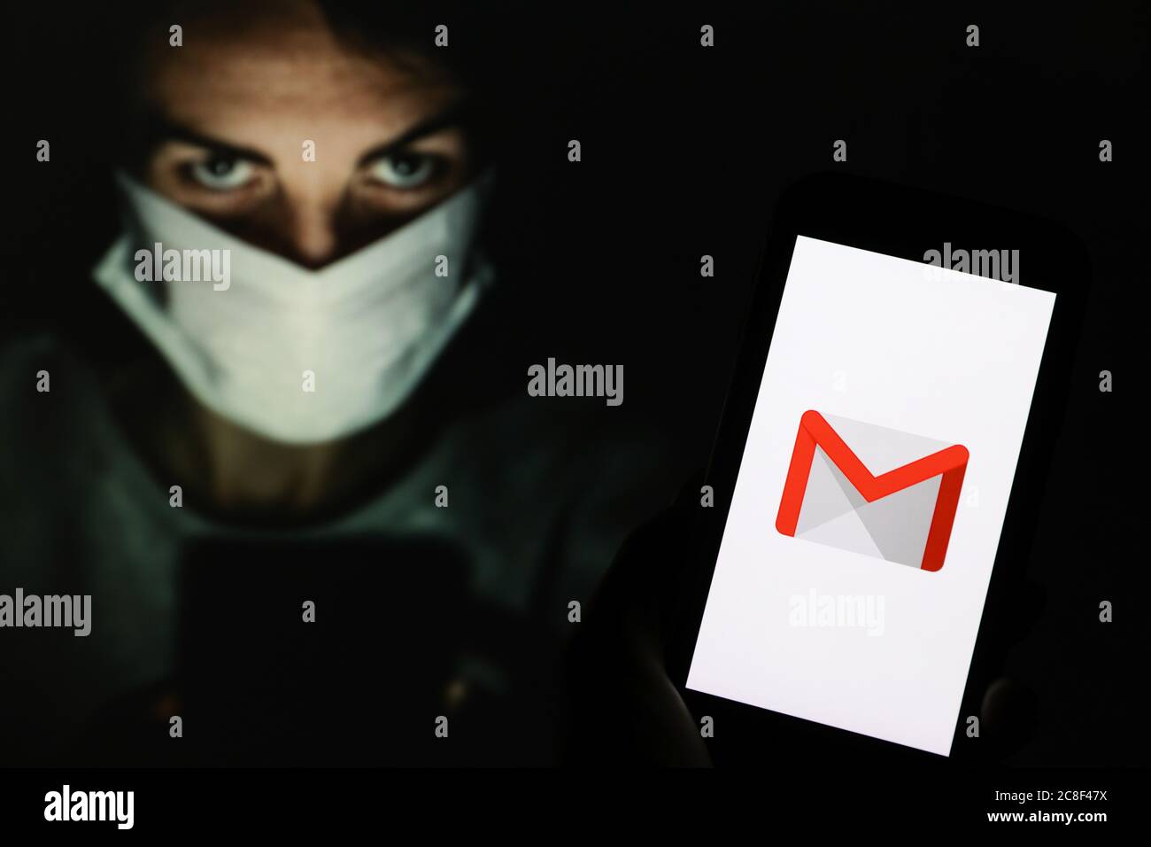 In dieser Abbildung ein Google Mail-Logo auf einem Smartphone angezeigt. Stockfoto In dieser Abbildung ein Google Mail-Logo auf einem Smartphone angezeigt. Stockfoto
