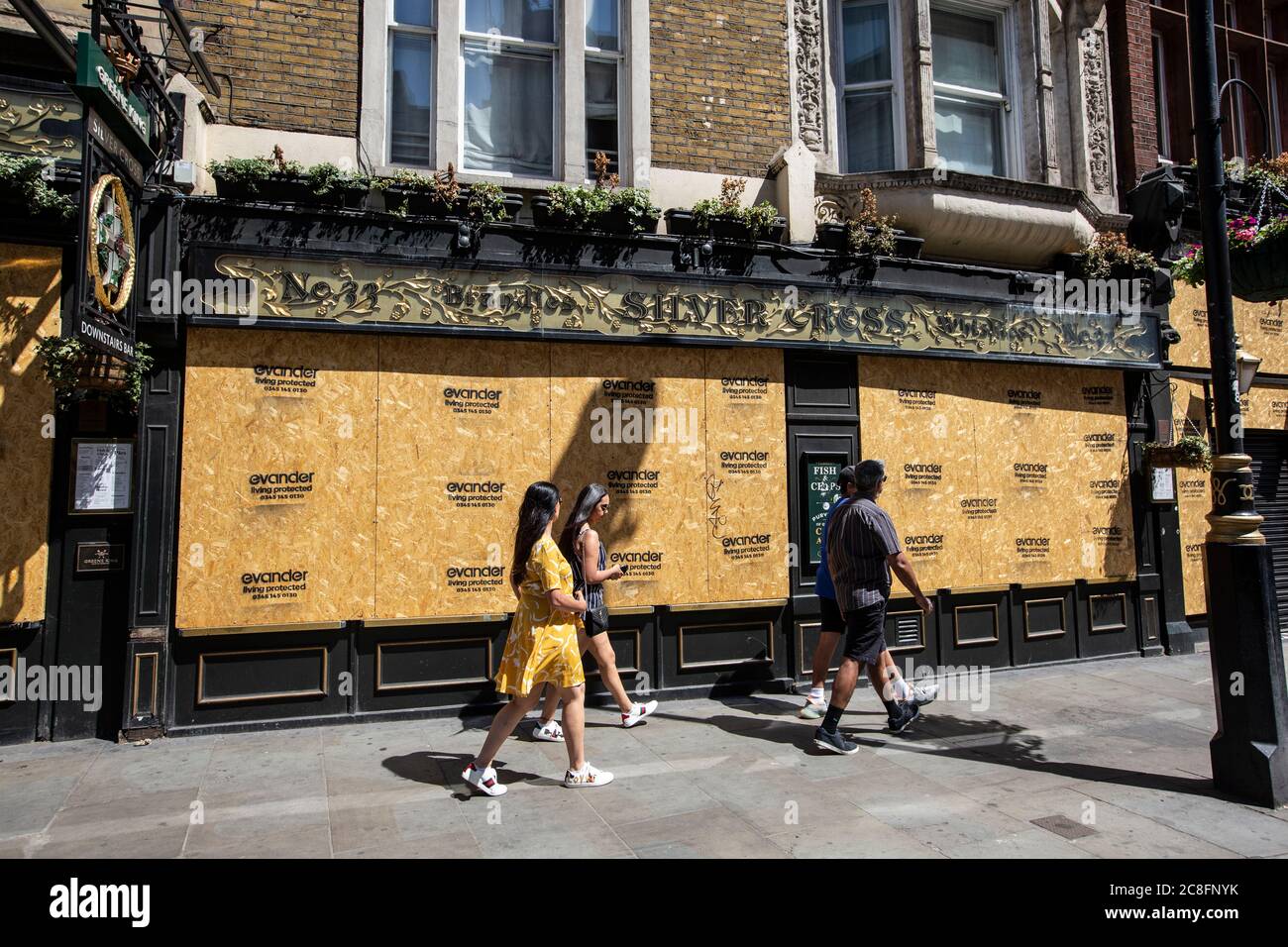 An Bord der Silver Cross Tavern, No.33 Whitehall, Central London, England, Großbritannien Stockfoto