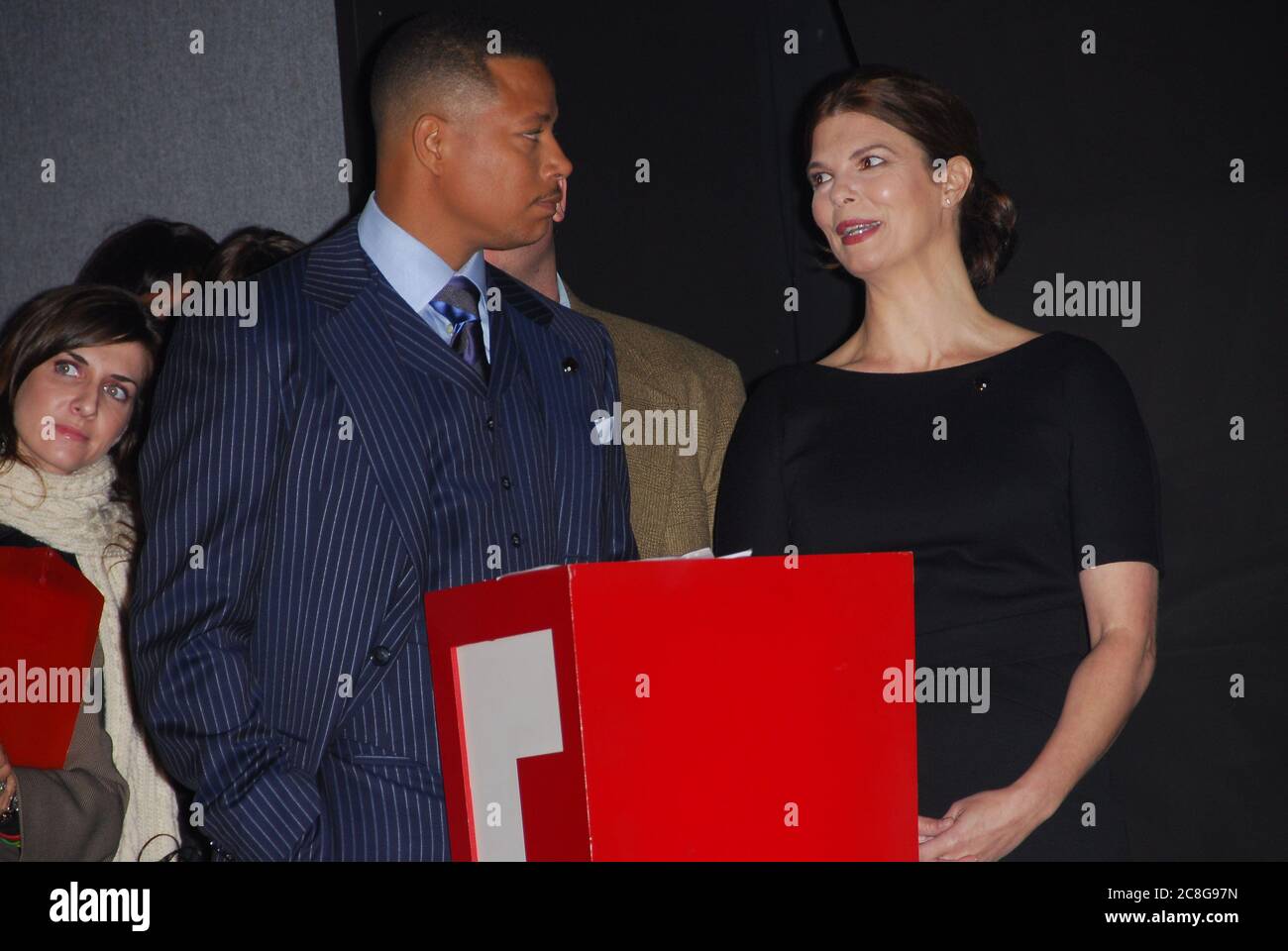 Terrence Howard und Jeanne Trippehorn bei der 14. Annual Screen Actors Guild Awards Nominations Announcement im Pacific Design Center, Silver Screen Theatre in West Hollywood, CA. Die Veranstaltung fand am Donnerstag, 20. Dezember 2007 statt. Foto von: SBM / PictureLux - Dateireferenz # 34006-12093SBMPLX Stockfoto