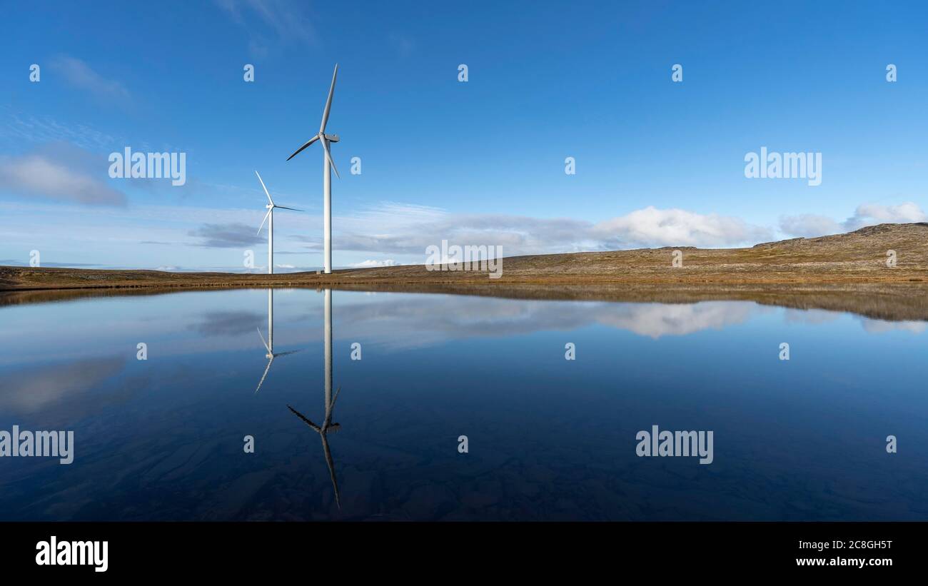 Der nördlichste Windpark der Welt auf der Insel Havoya, Finnmark, Norwegen Stockfoto