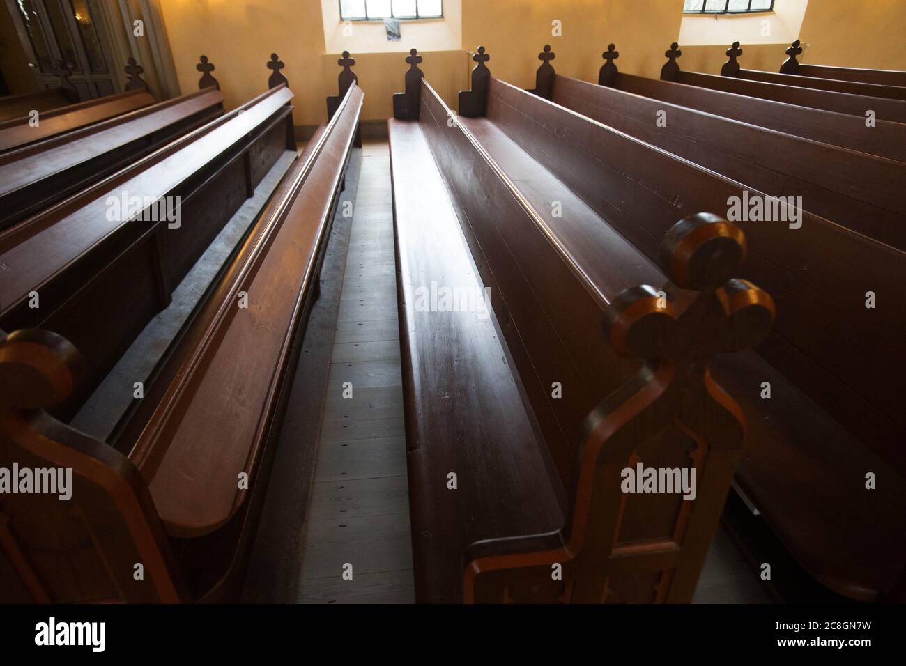 Nach mehreren Jahren wird die große Kirche in Åtvidaberg neu renoviert, umgebaut, modernisiert und bald wieder eröffnet. Foto Jeppe Gustafsson Stockfoto