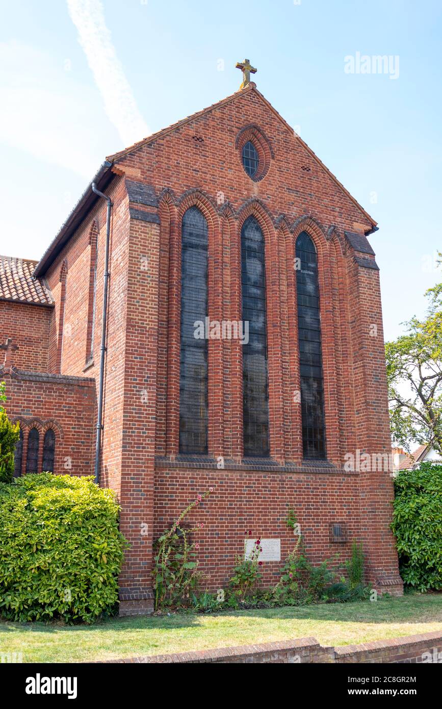 St. Andrew's Church Westcliff on Sea, Essex,Church of England Bistum Chelmsford. Backsteingebäude aus den 1930er Jahren. Große, imposante Pfarrkirche Stockfoto