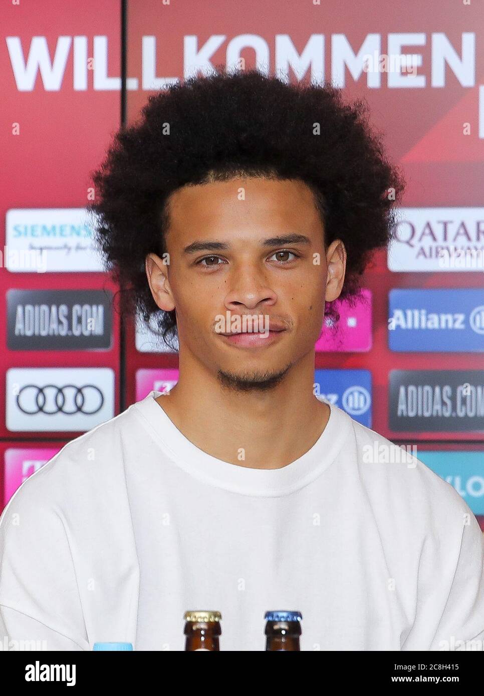 München, 23. Juli 2020. Auf der Pressekonferenz des FC Bayern München und Präsentation des neuen Spielers Leroy SANE, FCB 10 Fotograf: Peter Schatz Stockfoto