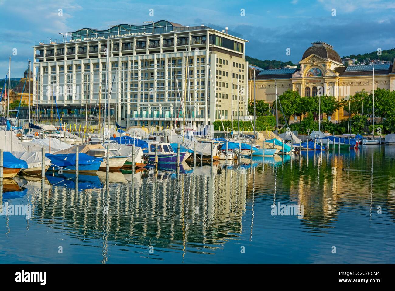 Schweiz, Neuchatel, Marina, Best Western Premier Hotel Beaulac; Kunst- und Geschichtsmuseum (R) Stockfoto