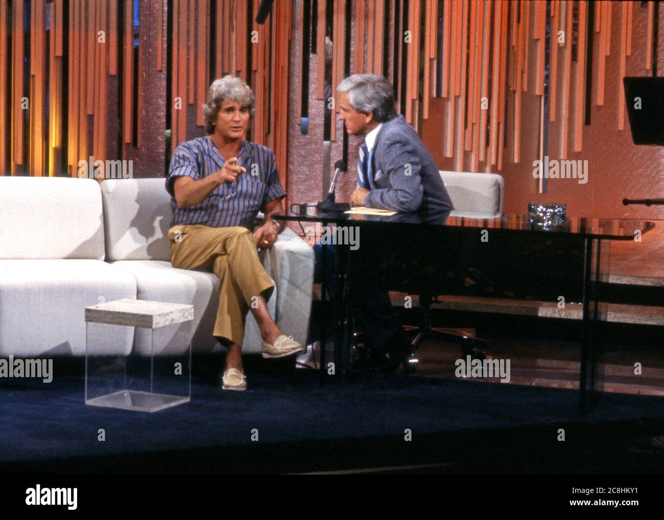 Schauspieler Michael Landon in der Merv Griffin Talkshow Stockfoto