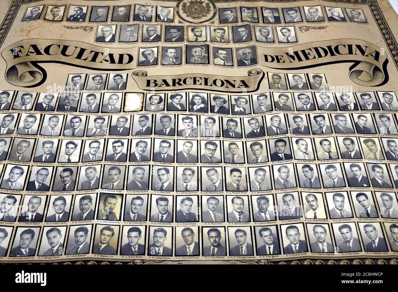 Absolventen, University of Medicine Barcelona 1950 Set von fotografischen Porträts von Studenten und Lehrern einer Förderung, wenn sie ihre Studie zu beenden Stockfoto