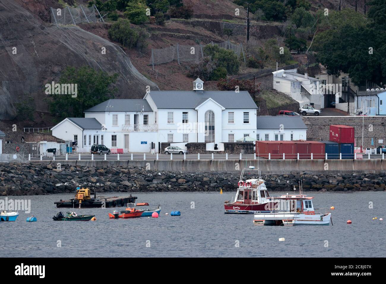 Jamestown, St. Helena, Blick vom Meer der Zollbehörde und Dock, 20. April 2018 Stockfoto