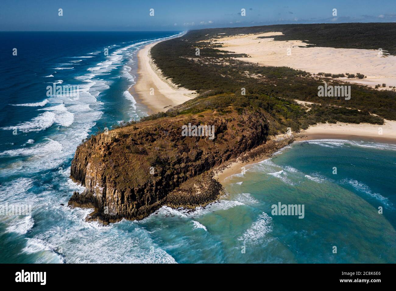 Luftaufnahme auf Fraser Island's berühmtem Indian Head. Stockfoto
