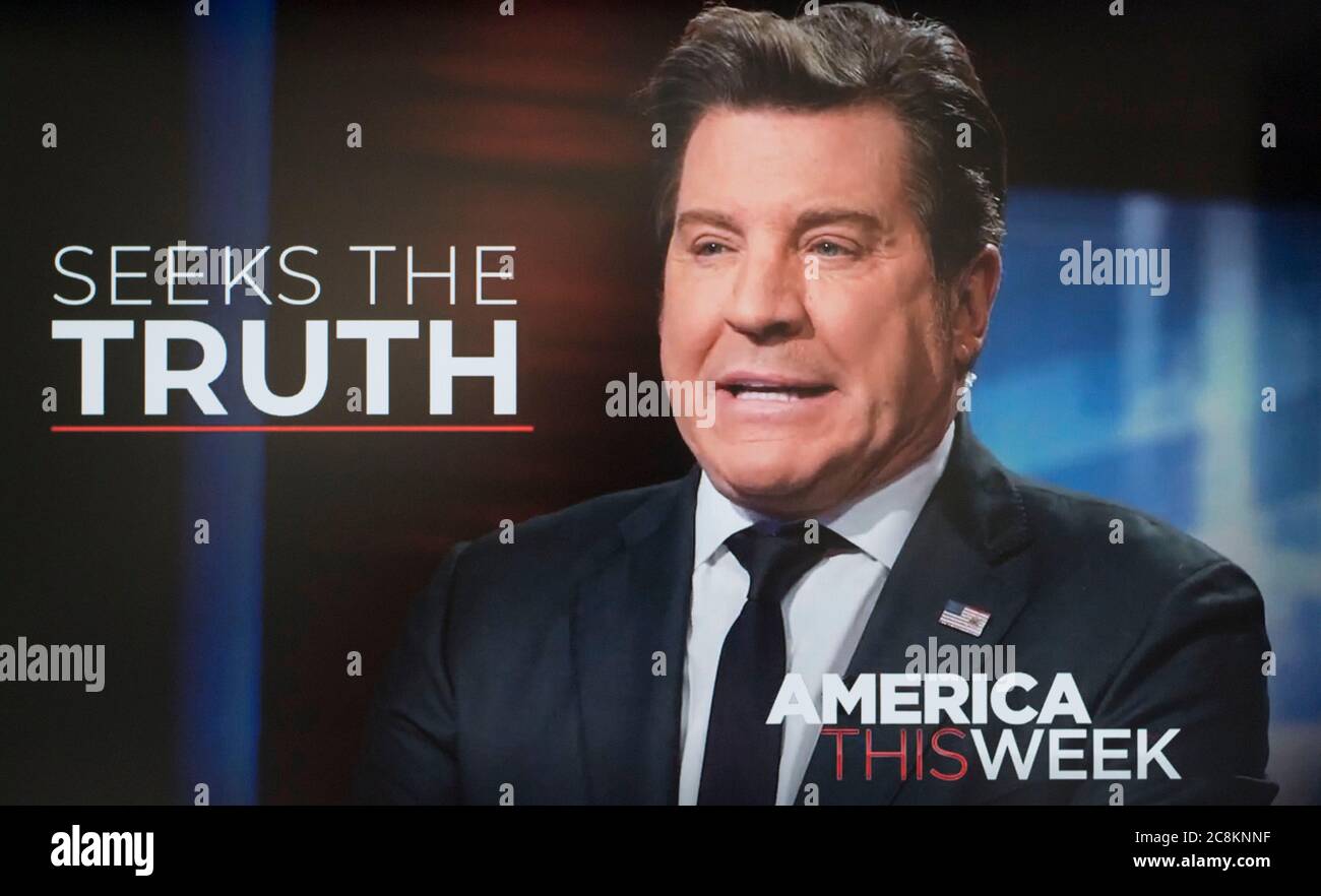 25. Juli 2020 - Washington, District of Columbia, USA - EIN Bildschirmausschnappung der Sinclair Broadcasting Group Show, 'America This Week', veranstaltet von ERIC BOLLING. Die Show wird ein Segment an diesem Wochenende auf seinen fast 300 tv-Stationen in den USA, in denen umstrittenen Virologen JUDY MIKOVITS behauptet, dass Dr. Anthony Fauci, der Direktor des National Institute for Allergy and Infectious Diseases, war in der Herstellung des Virus, das COVID-19 verursacht beteiligt. "Ich glaube, Dr. Anthony Fauci hat das Coronavirus in Monkezellen hergestellt und sie verschifft und dafür bezahlt, um zu versenden Stockfoto