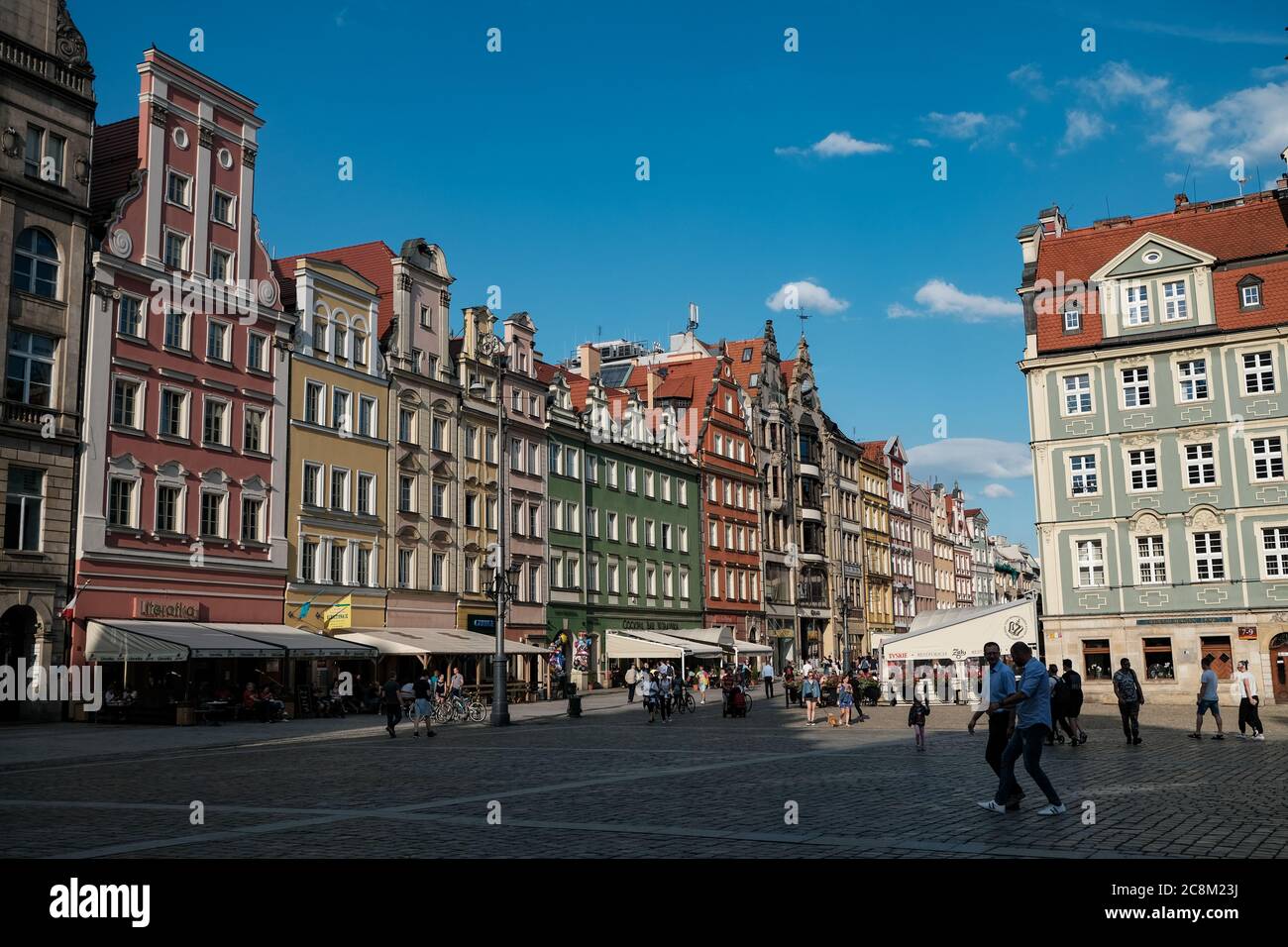 Breslau, Polen 23. Juli 2020: Mietverträge auf dem Breslauer Markt Stockfoto