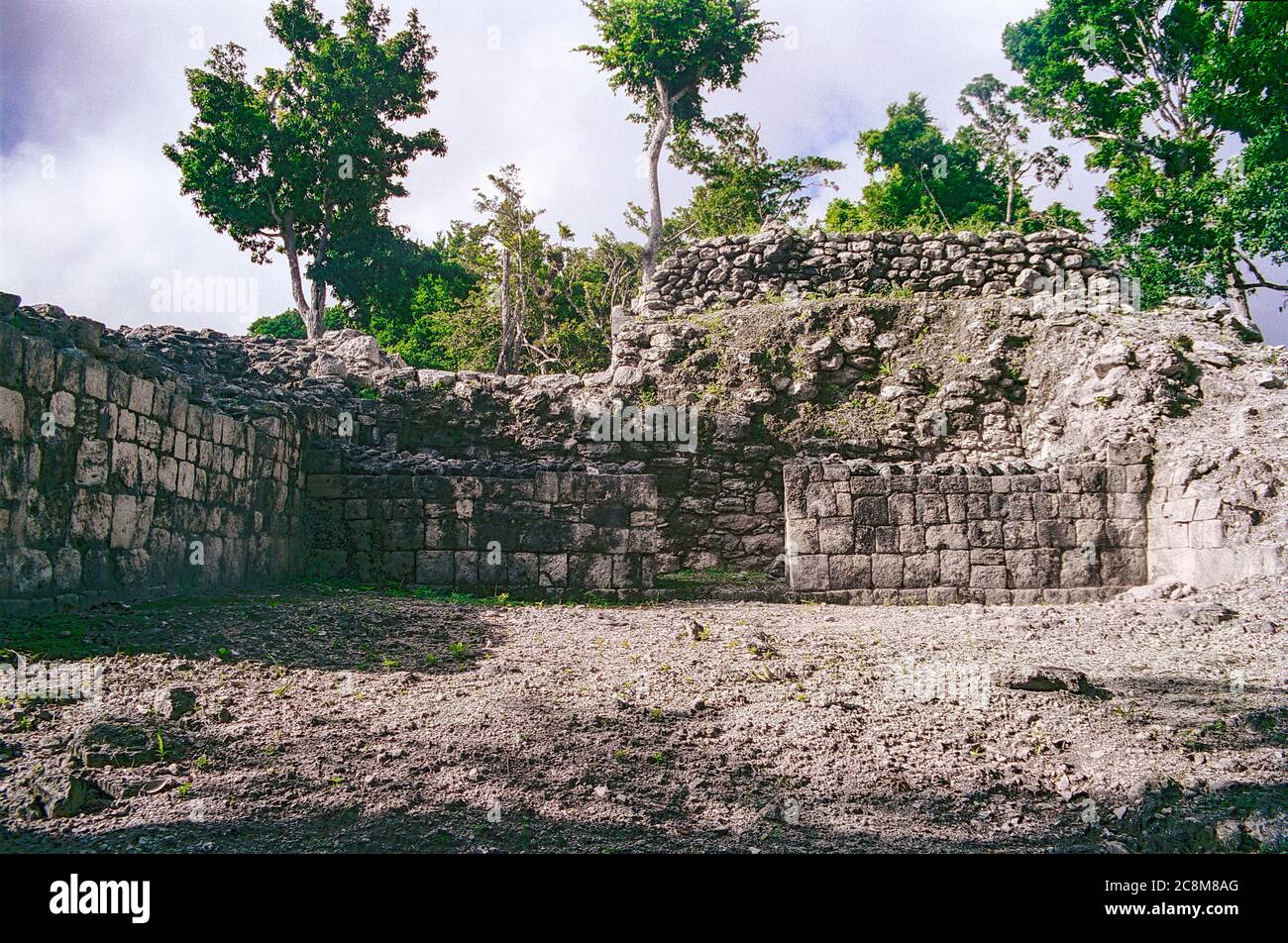 Chicanna Maya Ruinen. Campeche, Mexiko. Vintage Film Bild - ca. 1990 Stockfoto