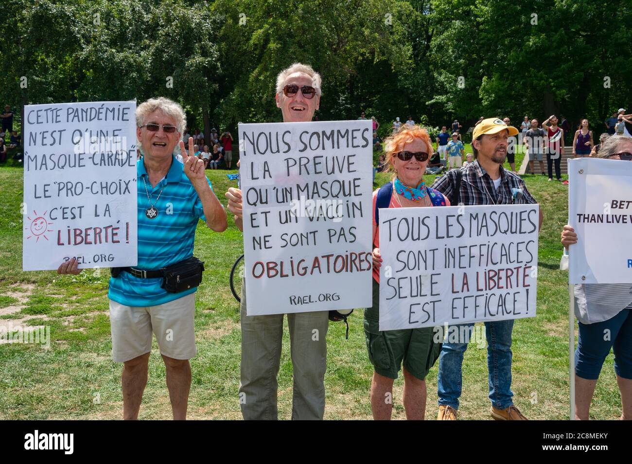 Montreal, Kanada - 25. Juli 2020: Protest gegen Zwangsmasken in Quebec Stockfoto