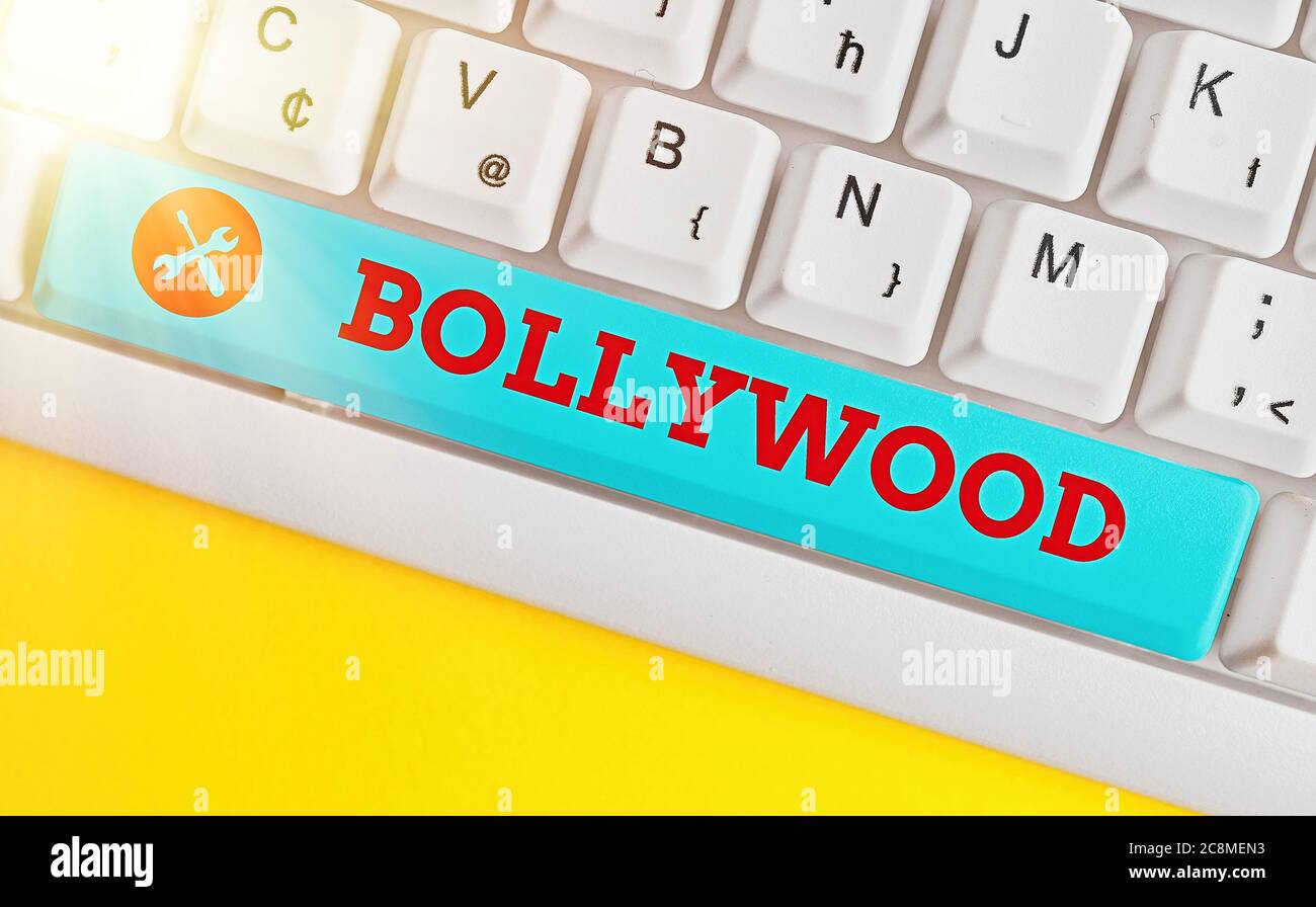 Handschrift Text Bollywood. Konzeptfoto Hollywood, bezieht sich auf die Hindi Sprache Film-Industrie in Indien. Tastatur mit verschiedenen Farben und acce Stockfoto