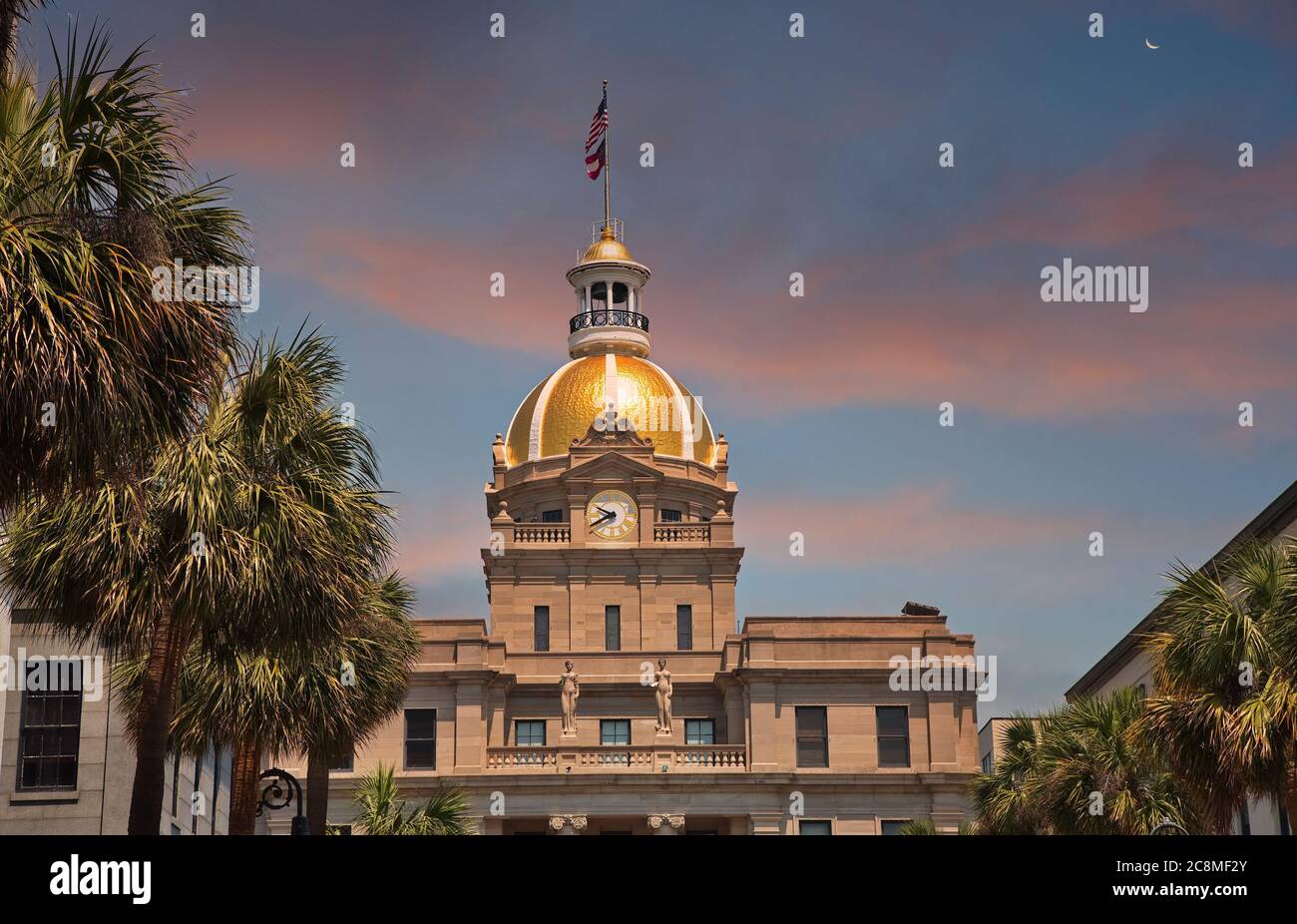 Savannah Rathaus bei Dämmerung Stockfoto