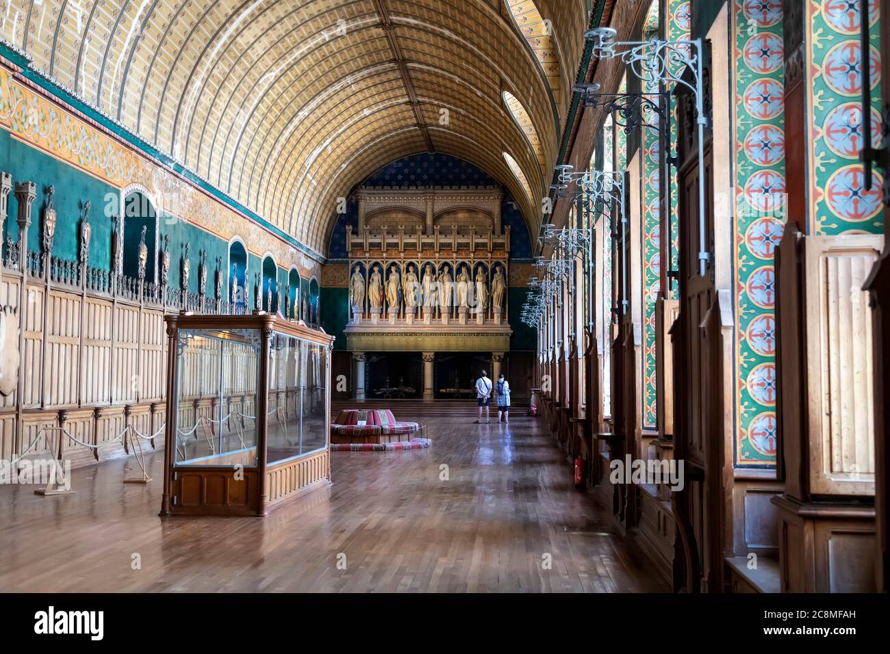 Pierrefonds, Frankreich. Juli 2020. Auf dem Mantel des monumentalen Kamins befinden sich die neun Worthies im Worthies-Raum des Pierrefonds Castle. Stockfoto