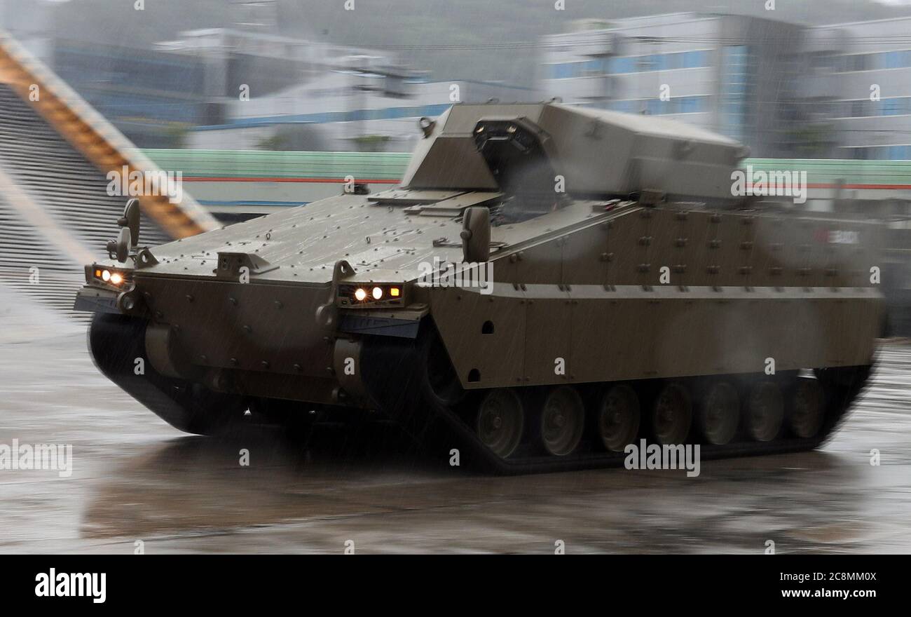 Juli 2020. Hanwha Defence's New Armored Vehicle Dieses Foto, aufgenommen am 23. Juli 2020, zeigt einen Prototyp des Panzerpanzers von Hanwha Defence Co., der an die australische Armee geliefert wird. Kredit: Yonhap/Newcom/Alamy Live Nachrichten Stockfoto