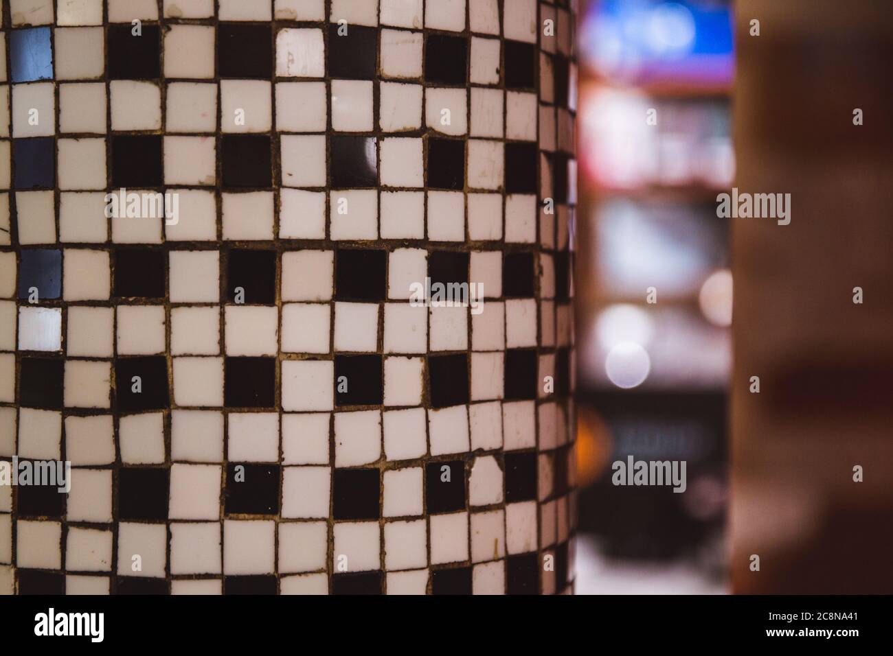 Teil der Wand im Inneren des ungarischen Atrium Theater in Budapest Stockfoto