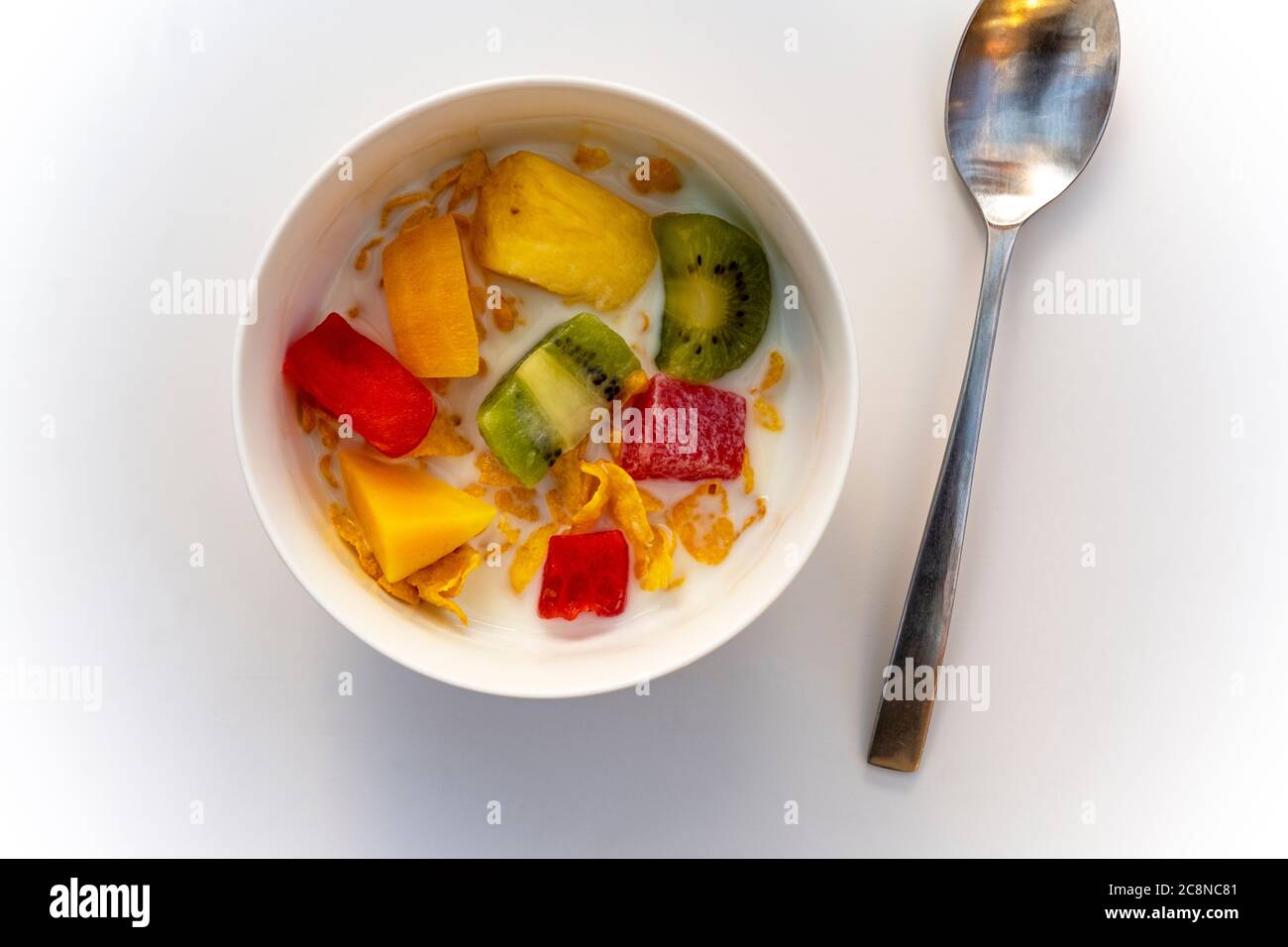 Cornflakes mit exotischen Früchten Stockfoto