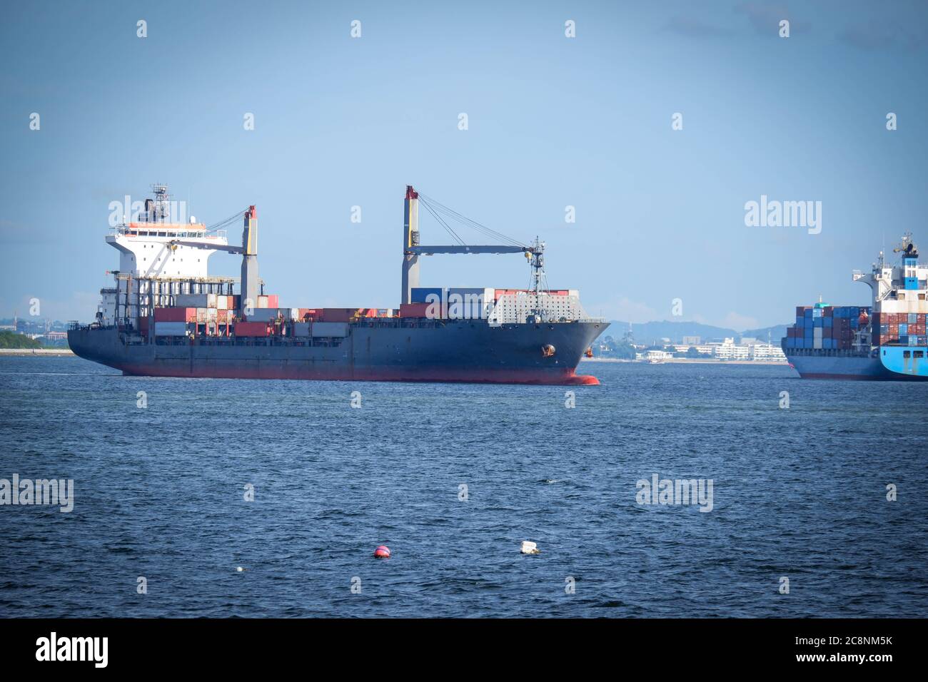Offshore-Containerschiff für den Seeverkehr Stockfoto
