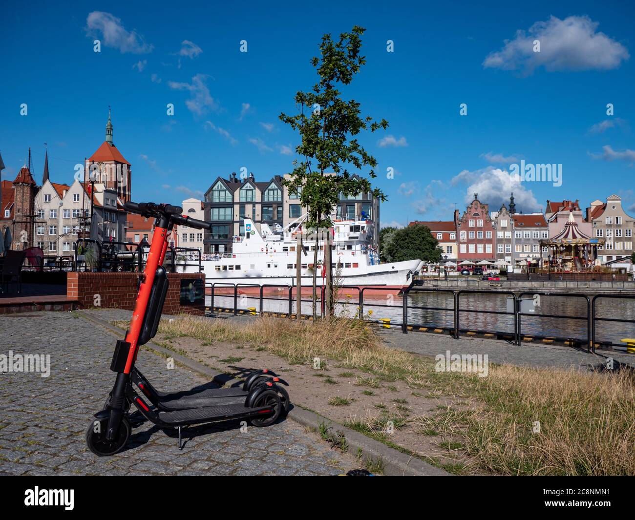 Elektro-Scooter in großen Städten Stockfoto