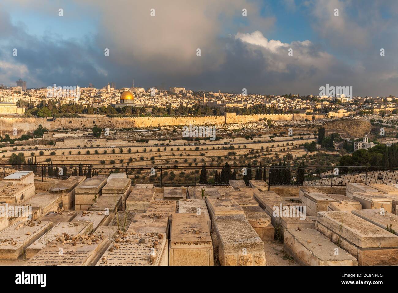 JERUSALEM, ISRAEL - CA. MAI 2018: Wunderbares Panorama der Stadt Jerusalem ca. Mai 2018 in Jerusalem. Stockfoto