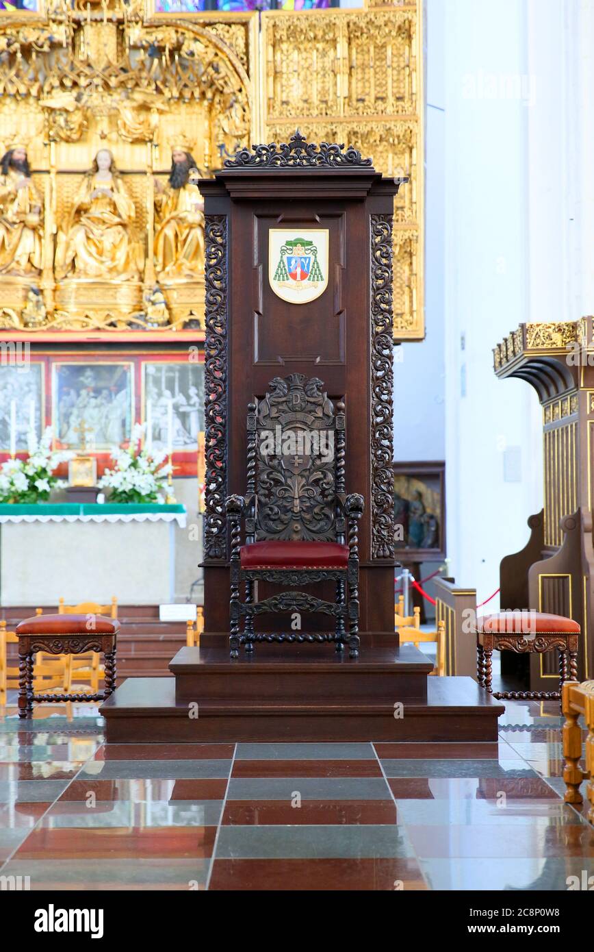 Das Innere des Gotteshauses für die Gläubigen Katholiken Stockfoto