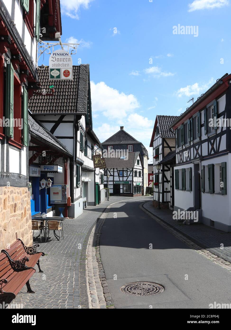 Mechernich-Kommern, Nordrhein-Westfalen - Juni 18 2020: Traditionelle Architektur im Dorf Kommern, in der Eifel Stockfoto