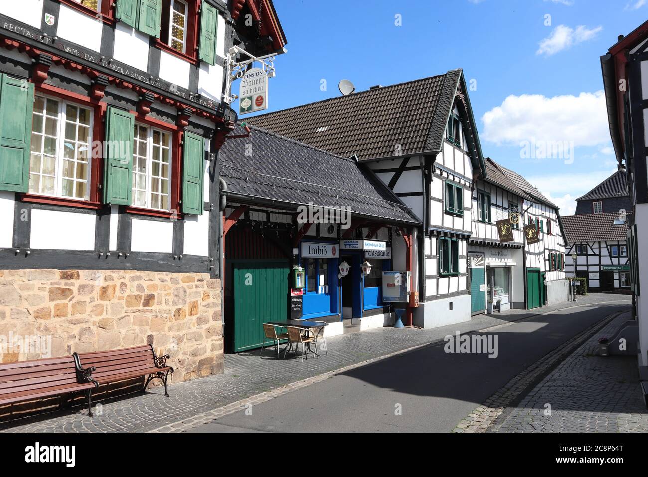 Mechernich-Kommern, Nordrhein-Westfalen - Juni 18 2020: Traditionelle Architektur im Dorf Kommern, in der Eifel Stockfoto