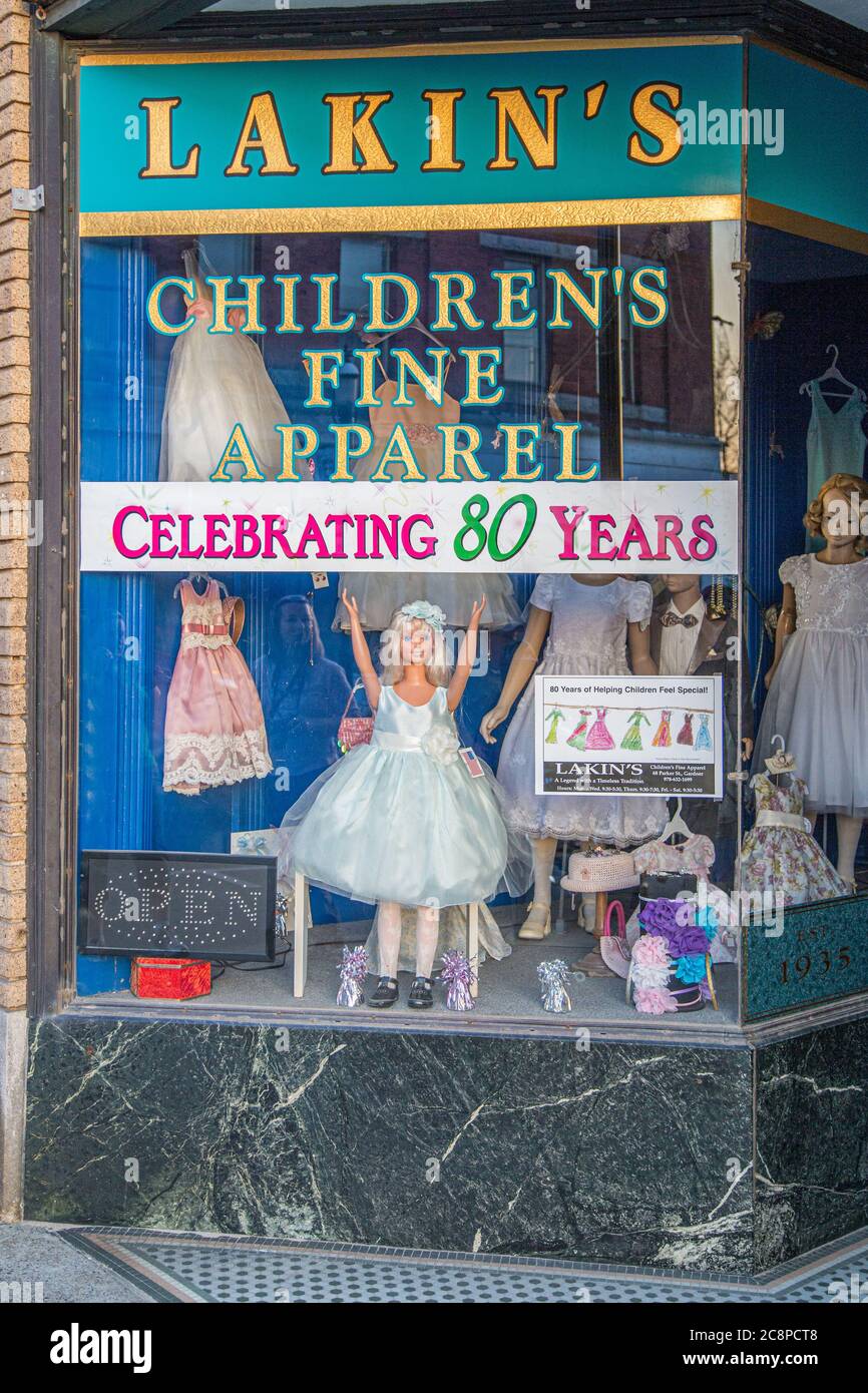 LAKIN's Children's Fine Apparel ein Geschäft in der Innenstadt von Gardner, Massachusetts Stockfoto