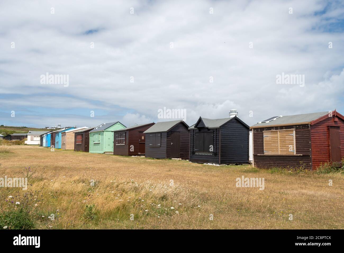 Strandhütten in Portland Bill in Dorset Stockfoto