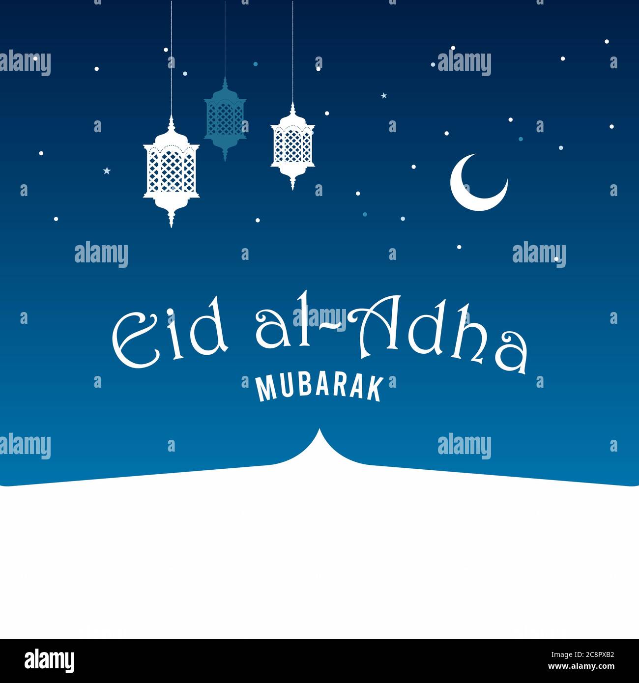 Eid Feier Grußkarte Vorlage mit blauen Nachthimmel, Halbmond und Laternen. Einladungsdesign mit weißem Kopierbereich. Islamischer Hintergrund. Stockfoto