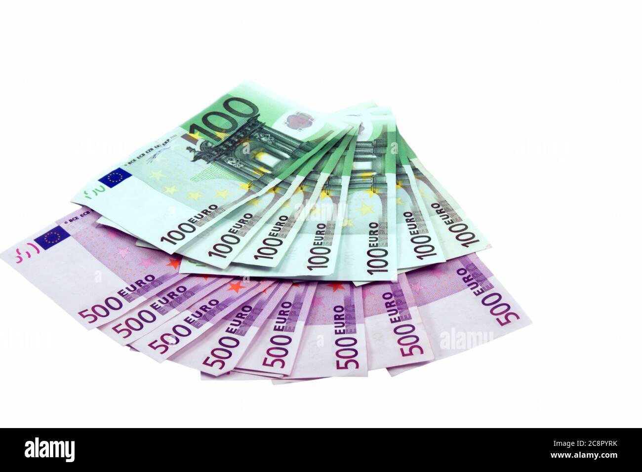 Große Scheine im Wert von 500 und 100 Euro werden ausgefächert ...