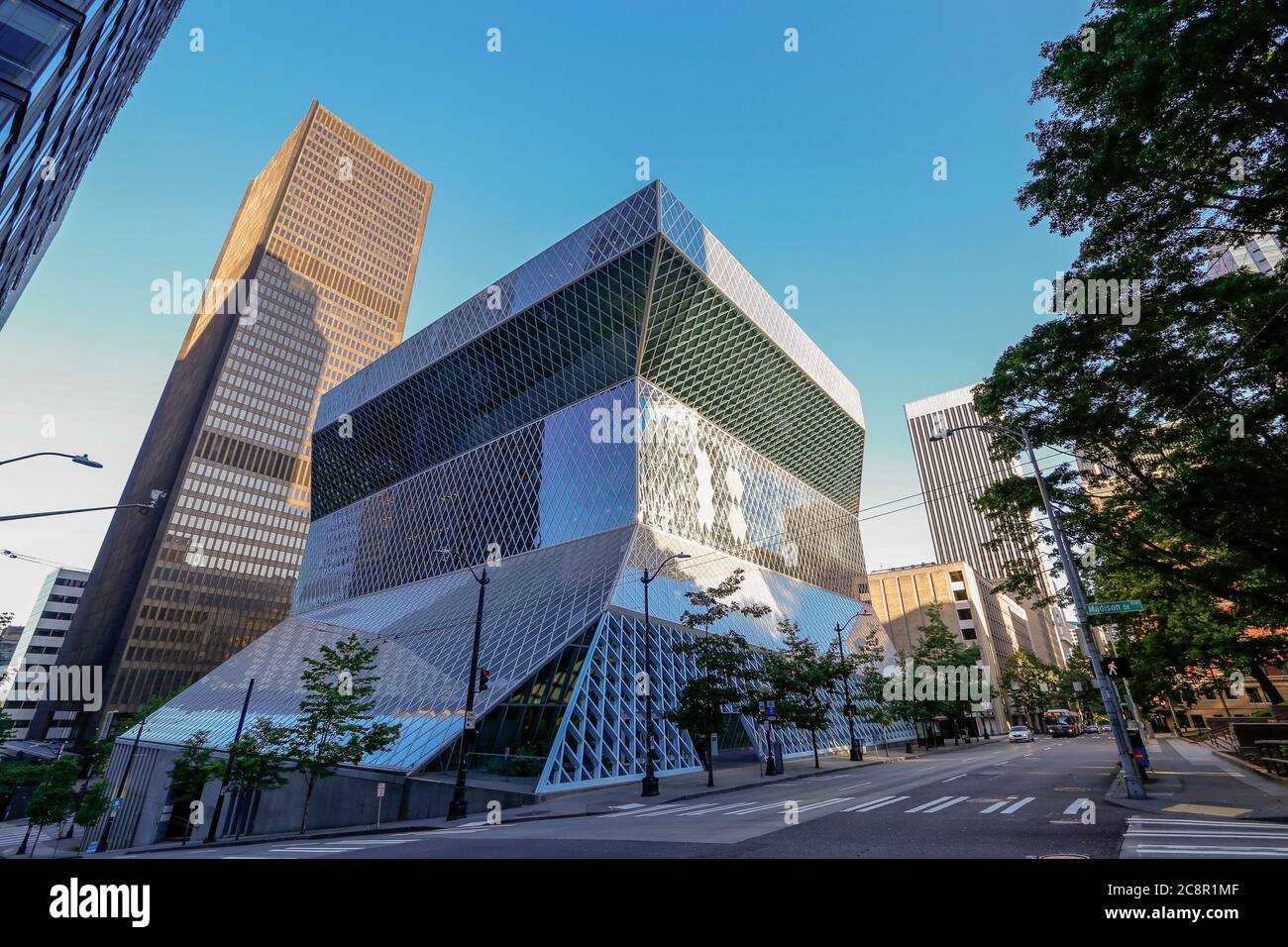 Seattle, Washington, USA - 21. Juli 2018 - Öffentliche Bibliothek in Seattle. Die Zentralbibliothek wurde von Rem Koolhaas und Joshua Prince-Ramus und wa entworfen Stockfoto