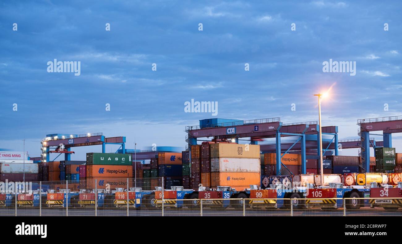 Hamburg, Deutschland. Juli 2020. Im Blocklager am Container Terminal ...
