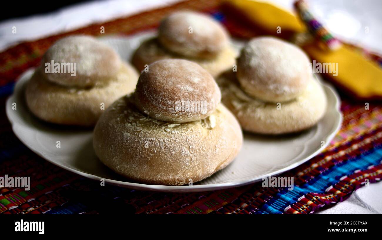 Guatemaltekische Shekas, ein traditionelles einheimisches Frühstück aus diesem Teil Mittelamerikas. Stockfoto