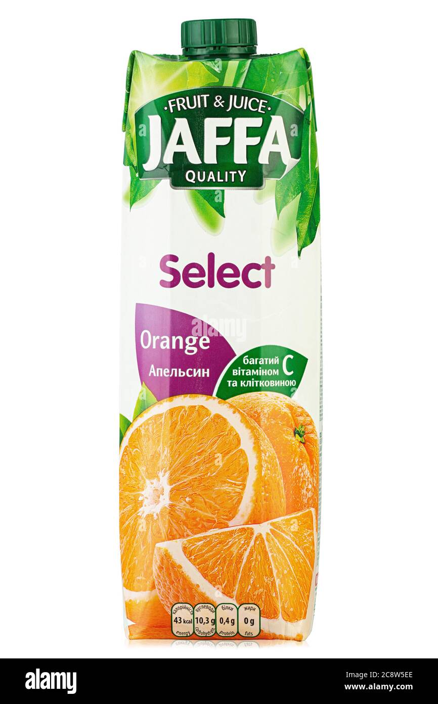 Ukraine, Kiew - Juni 14. 2020: Jaffa Orangensaft verpackt. Auf weißem Hintergrund. Isolierte Verpackung für Katalog. Datei enthält Beschneidungspfad. Stockfoto