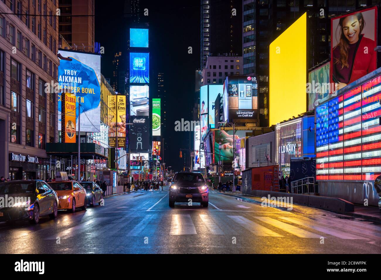 USA: Times Square in New York City bei Nacht.Foto von 10. Dezember 2019. Weltweit eingesetzt Stockfoto