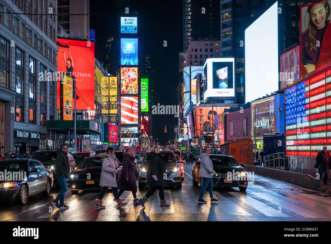 USA: Times Square in New York City bei Nacht.Foto von 10. Dezember 2019. Weltweit eingesetzt Stockfoto