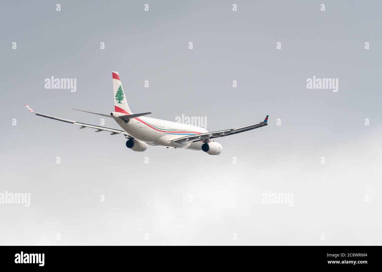Heathrow, Vereinigtes Königreich - August 03 2019: MEA Airbus 330-243-Registrierung OD-MEA, Flugnummer ME202 startet am Flughafen Heathrow auf dem Weg nach Beirut Stockfoto