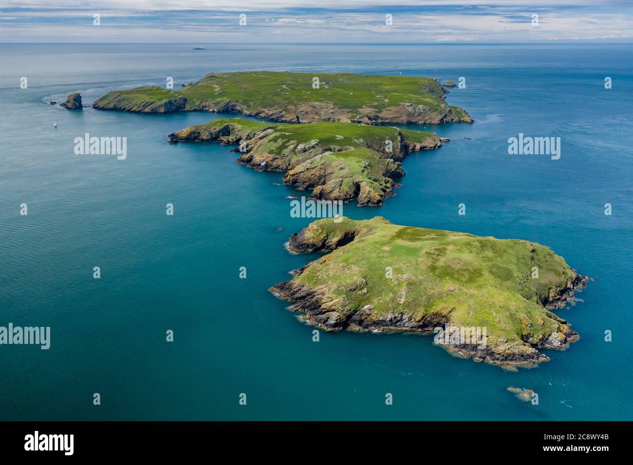 Luftaufnahme von Skomer Island vor der Küste von West Wales, Großbritannien Stockfoto