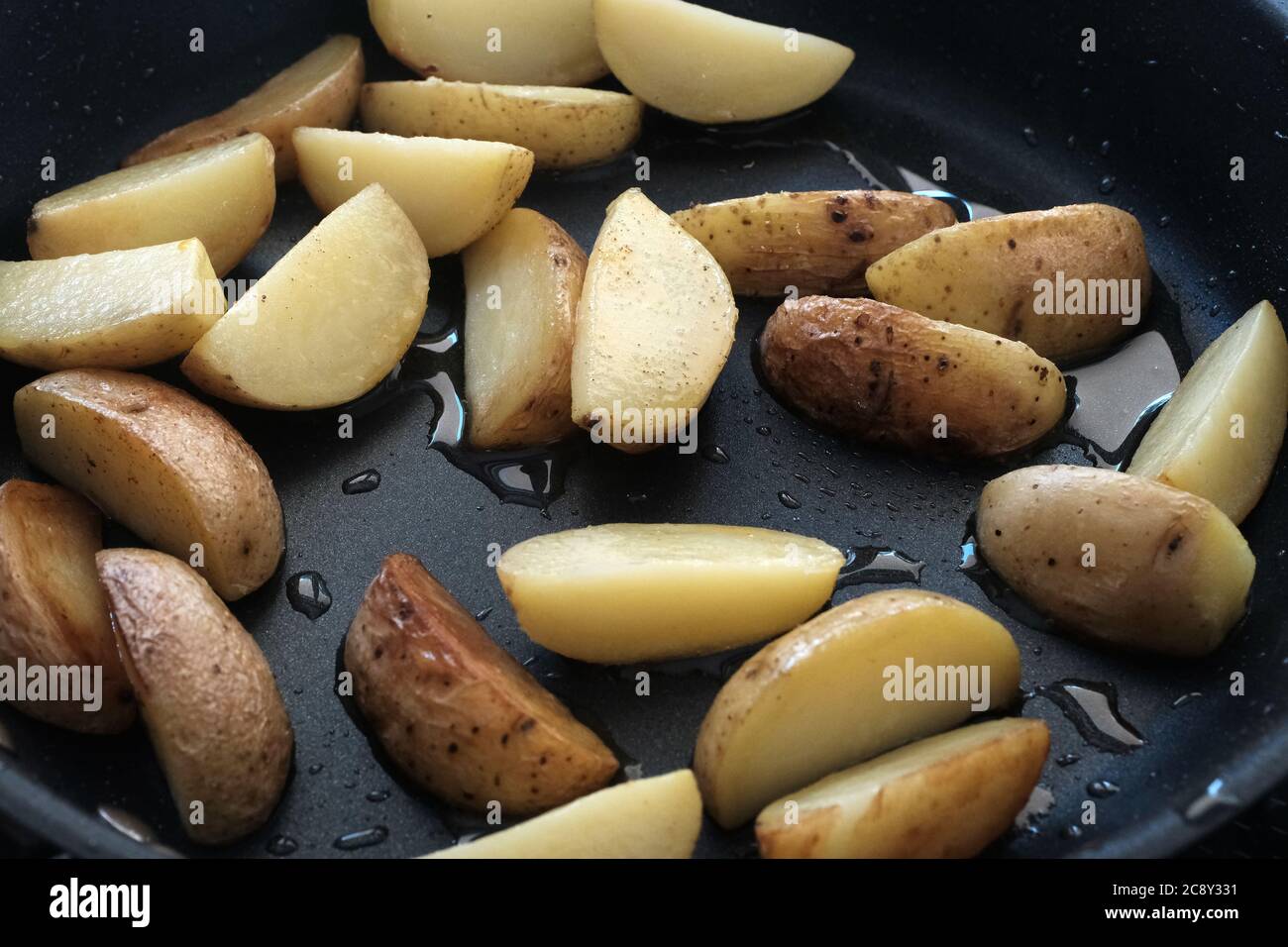 Kartoffeln kochen Stockfoto