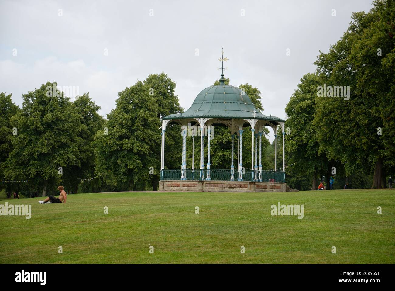Ein großer Bandstand im Sommer, Shrewsbury. Stockfoto