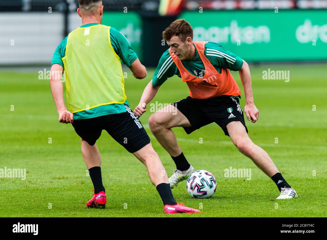 ROTTERDAM, NIEDERLANDE - JULI 27: Feyenoord-Spieler George Johnston beim ersten Training der Saison von Feyenoord am 27. Juli 2020 in Rotterdam, Niederlande. Stockfoto