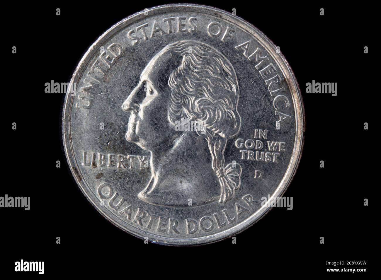 Calgary, Alberta, Kanada. Juli 26, 2020. Eine Vierteldollar-Münze aus den USA. Freiheit in gott vertrauen wir. Stockfoto