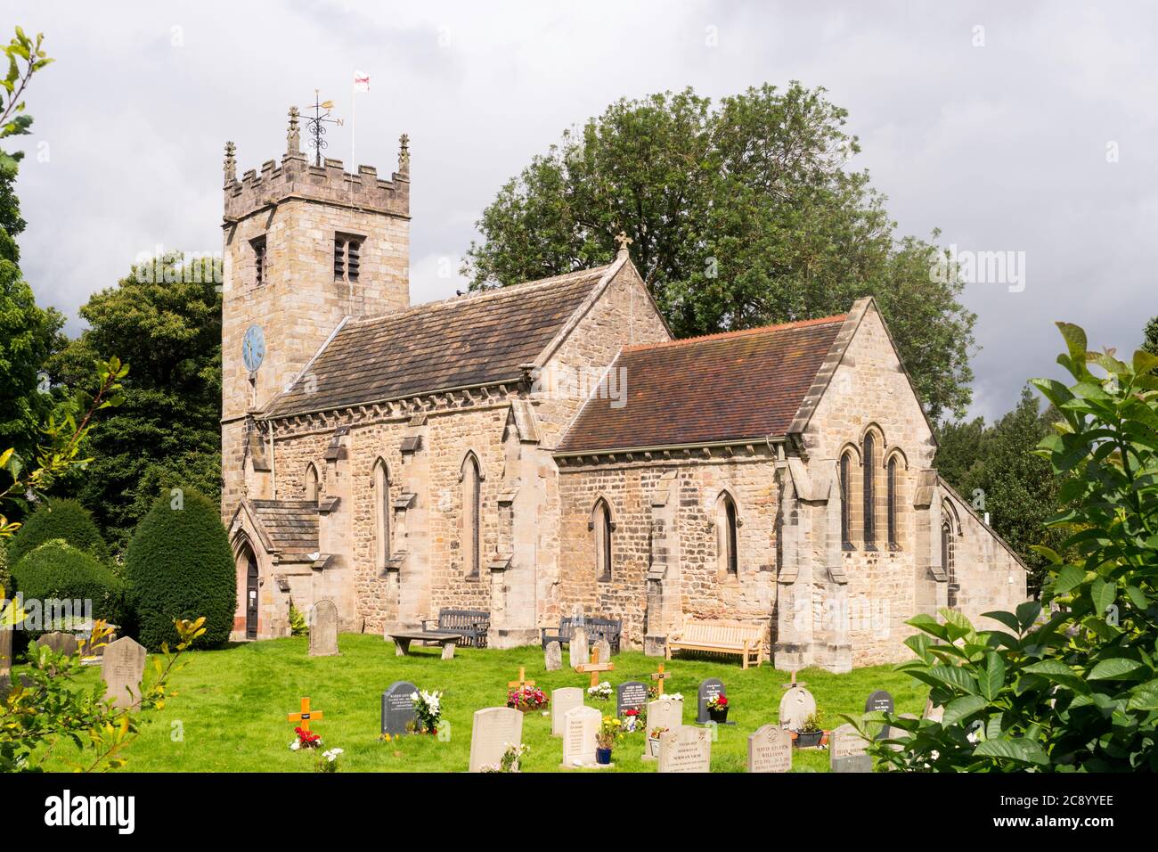 St. Oswald's Pfarrkirche von Collingham mit Harewood, Yorkshire, England, Großbritannien Stockfoto