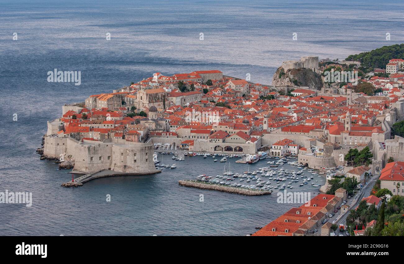 Kroatien, Dubrovnik, Altstadt und Yachthafen Stockfoto